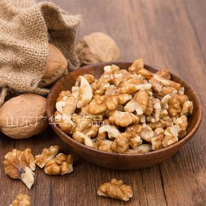 WALNUT KERNELS LIGHT PIECES