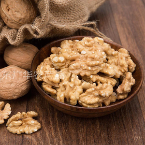 WALNUT KERNELS EXTRA LIGHT HALVES