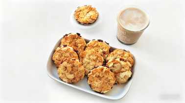 Crispy Almond Sandwich Cookies